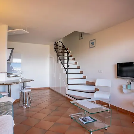 度假居 Holiday Home Les Hauts De Pavellone By Interhome